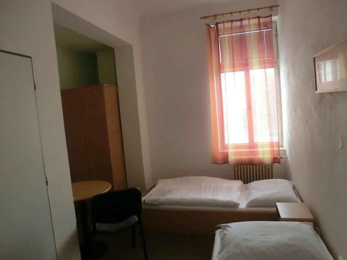 Hostel Milano Mariánské Lázně Exterior foto
