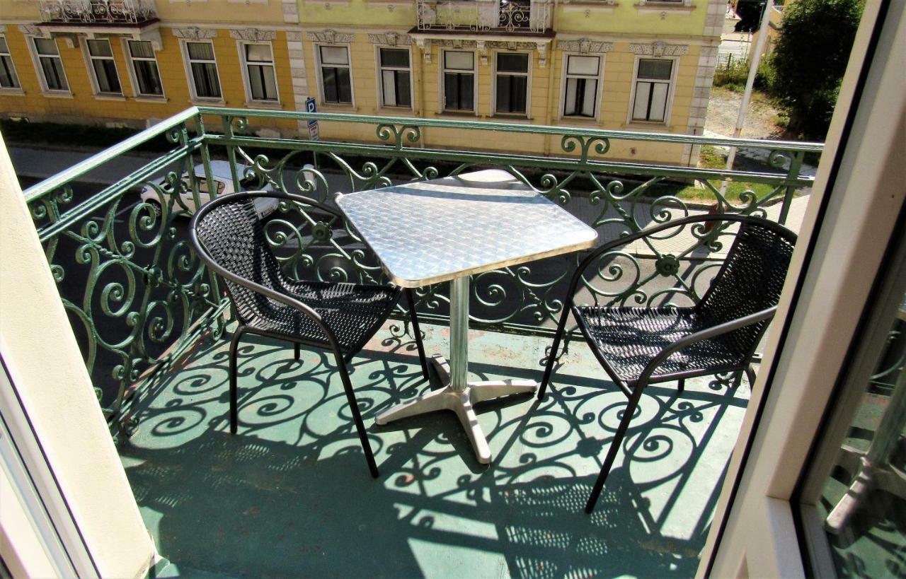 Hostel Milano Mariánské Lázně Exterior foto